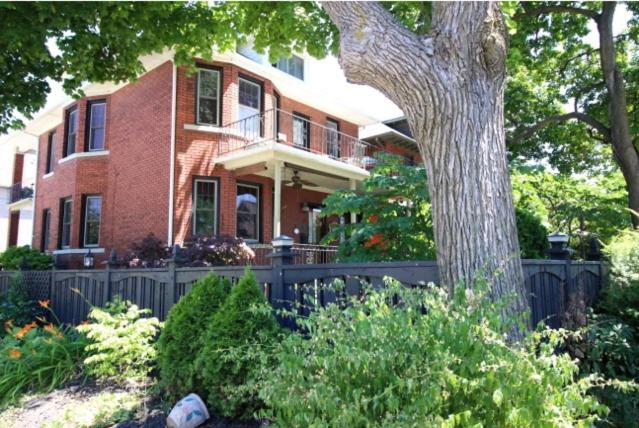 A Hidden Gem Bed And Breakfast Windsor Eksteriør bilde