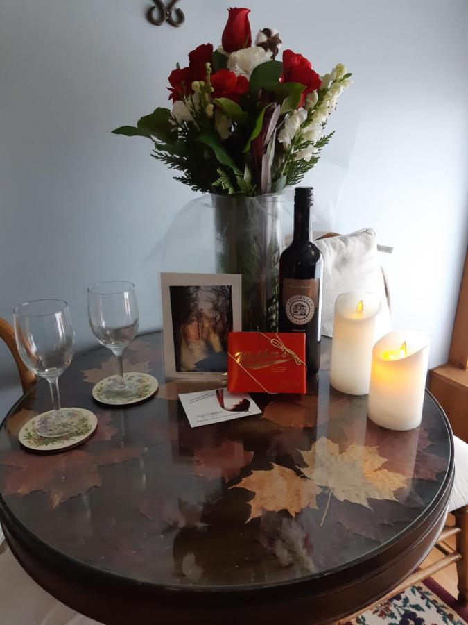 A Hidden Gem Bed And Breakfast Windsor Eksteriør bilde